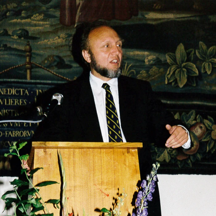 Hans-Werner Sinn behind the podium